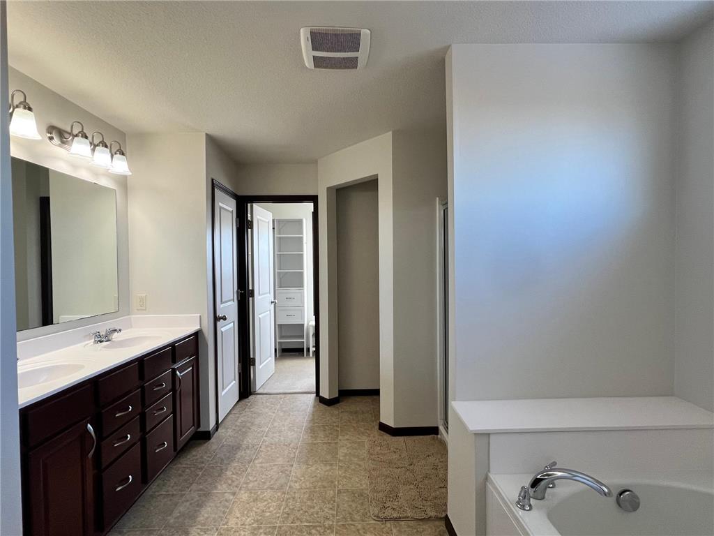 5000 Merrimac Lane N Plymouth MN 55446 7002712 image28