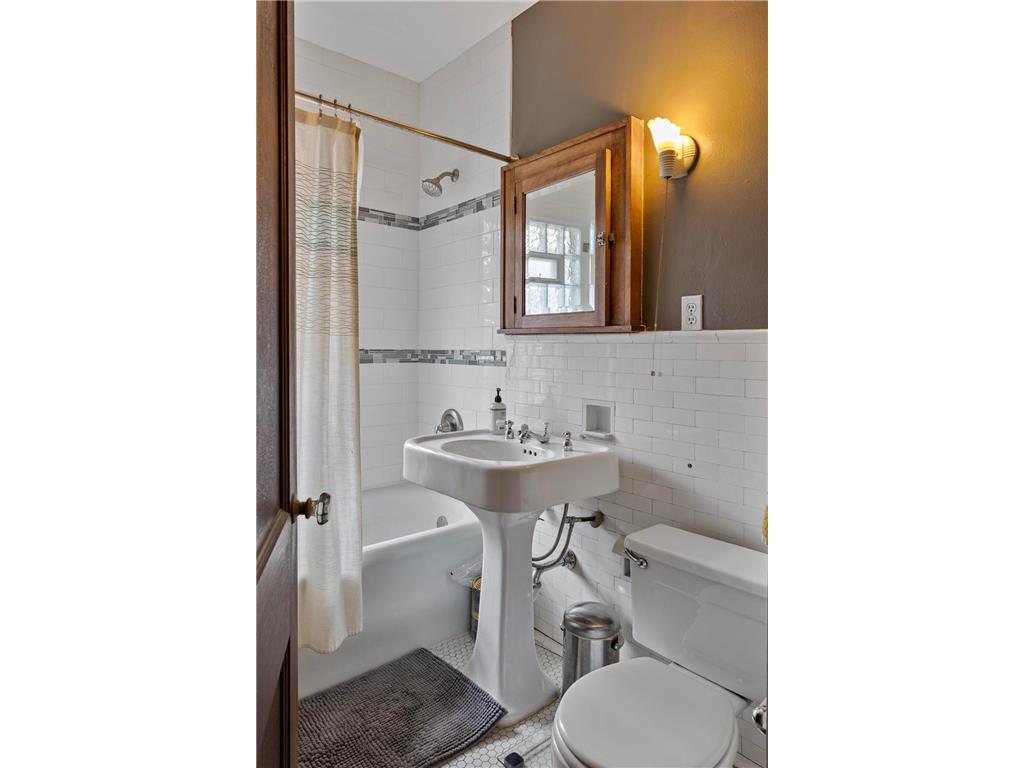 5000 Newton Avenue S Minneapolis MN 55419 6737483 image29