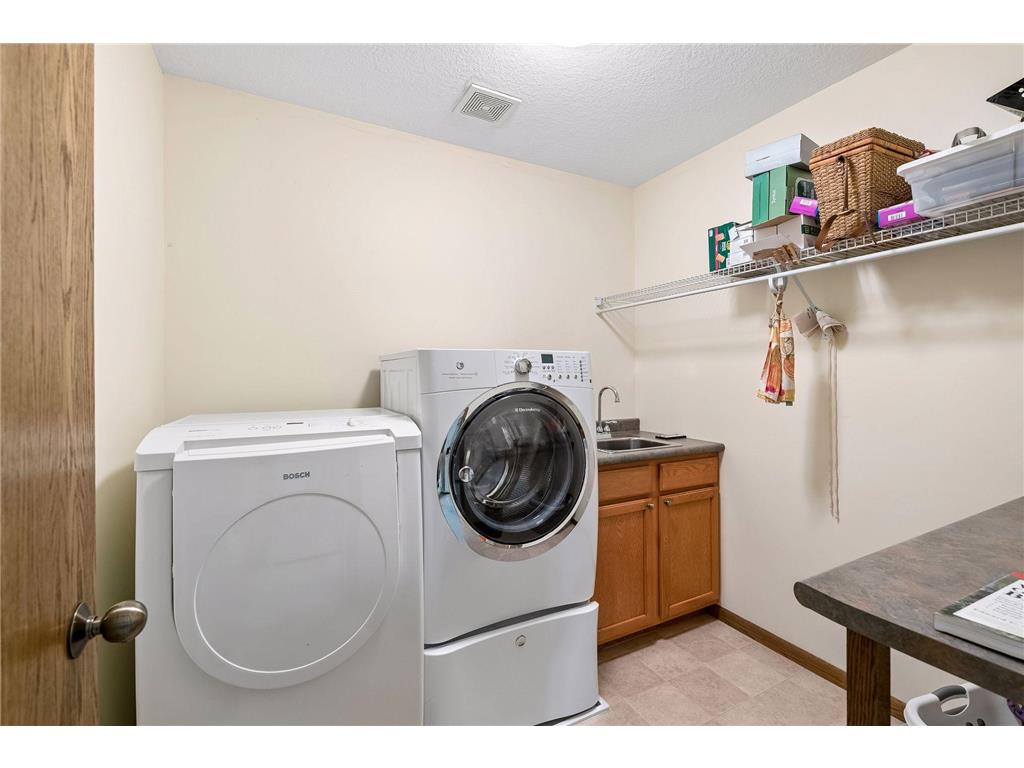 5000 Normandale Hglds Drive Bloomington MN 55437 7079553 image18
