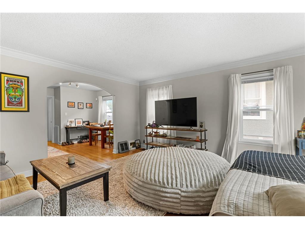 5001 Thomas Avenue S Minneapolis MN 55410 7052362 image2