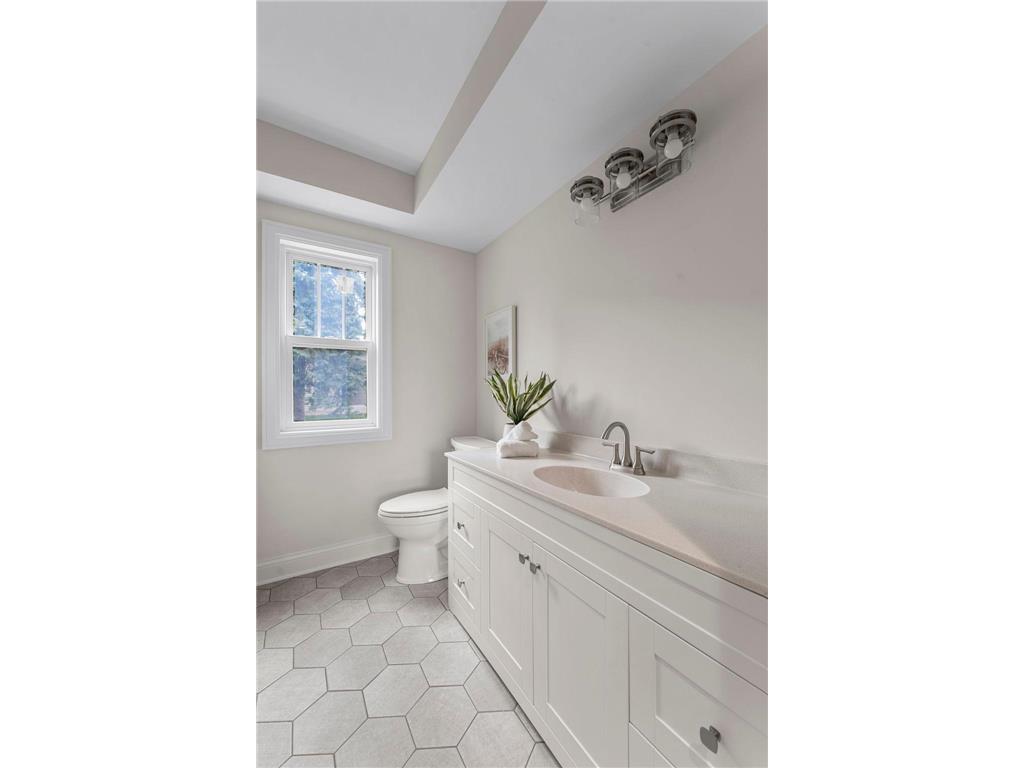 5003 Fairview Avenue N Crystal MN 55429 7061580 image17