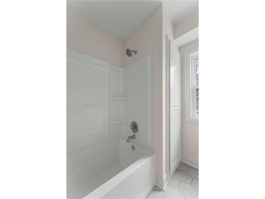 5003 Fairview Avenue N Crystal MN 55429 7061580 image18
