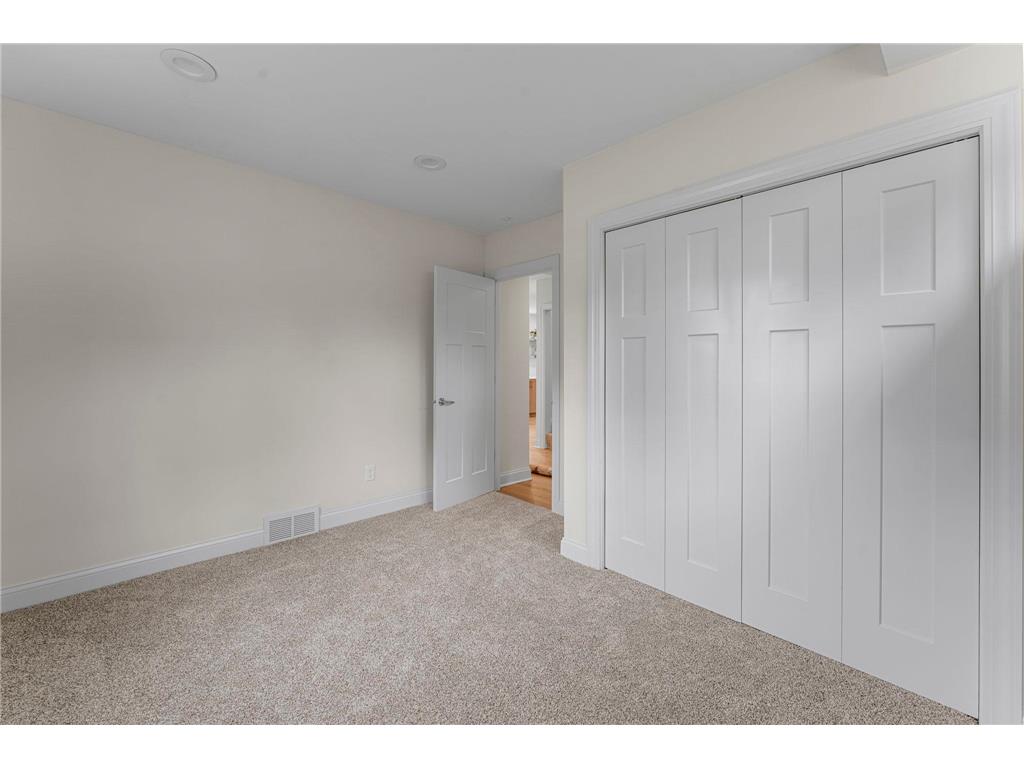 5003 Fairview Avenue N Crystal MN 55429 7061580 image20