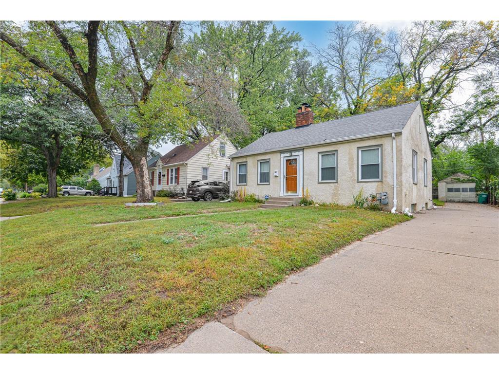 5004 Fairview Avenue N Crystal MN 55429 6438740 image1