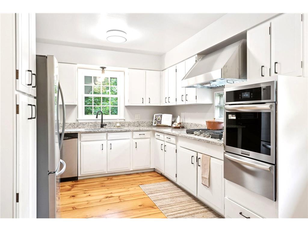 5005 W 60th Street Edina MN 55436 6672742 image1