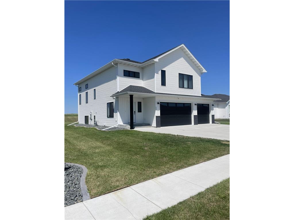 5006 11th Street W West Fargo ND 58078 7104972 image3