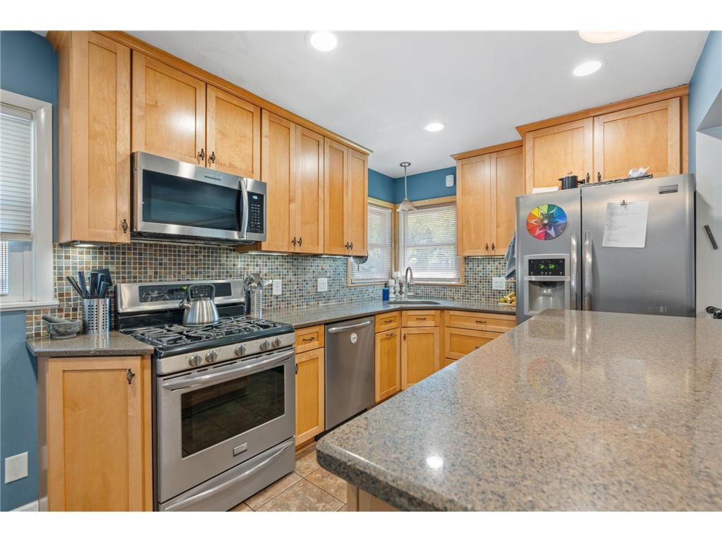 5006 Zenith Avenue N Brooklyn Center MN 55429 7020278 image10