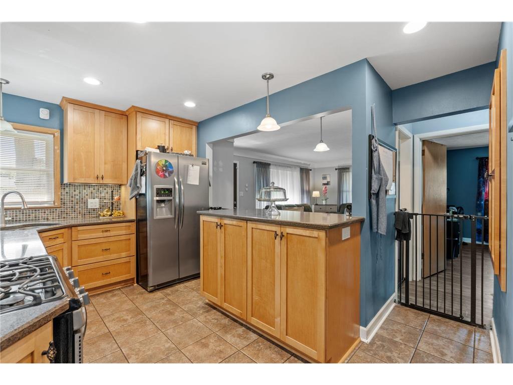 5006 Zenith Avenue N Brooklyn Center MN 55429 7020278 image11