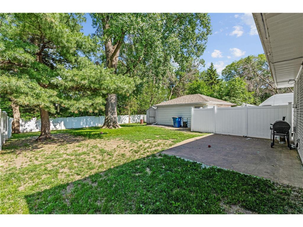 5006 Zenith Avenue N Brooklyn Center MN 55429 7020278 image31