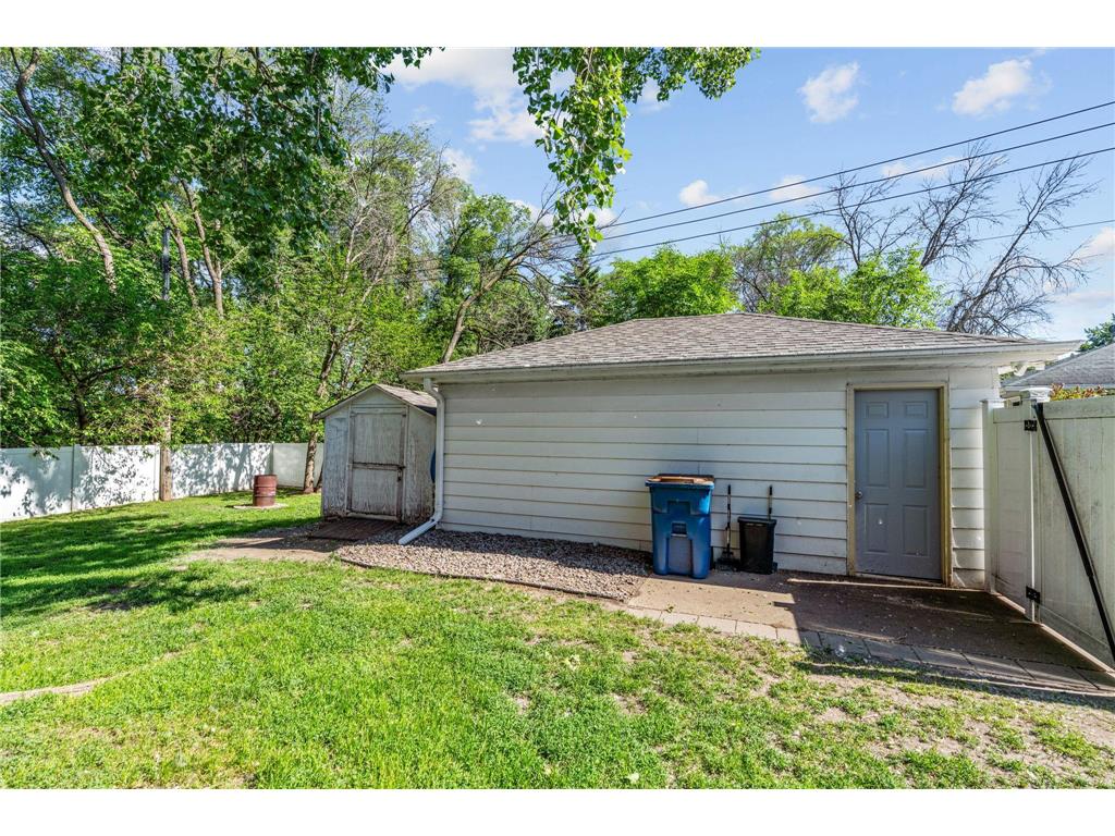 5006 Zenith Avenue N Brooklyn Center MN 55429 7020278 image34