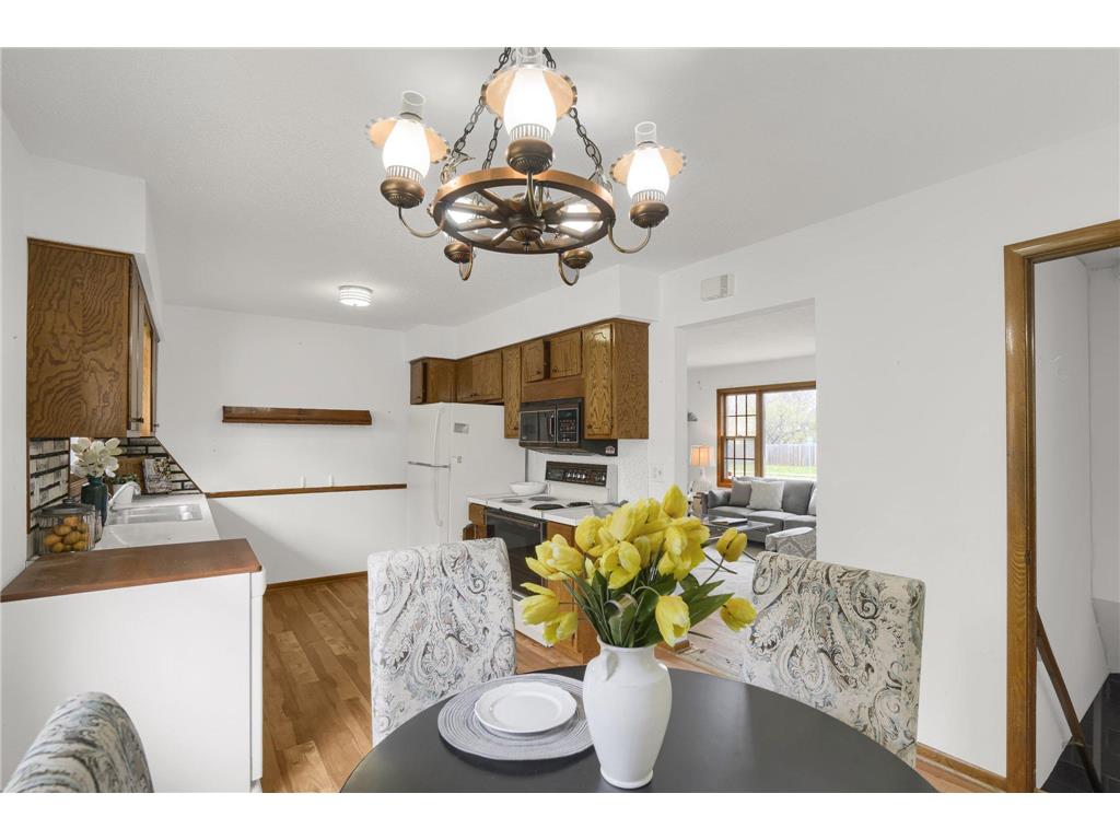 5009 Brookdale Drive N Brooklyn Park MN 55443 6363675 image1