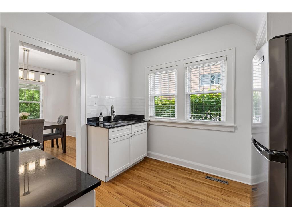 5009 Washburn Avenue S Minneapolis MN 55410 7043823 image16