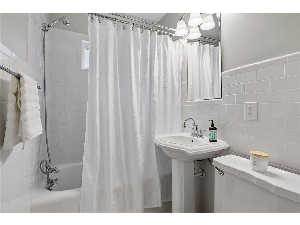 5009 Washburn Avenue S Minneapolis MN 55410 7043823 image20