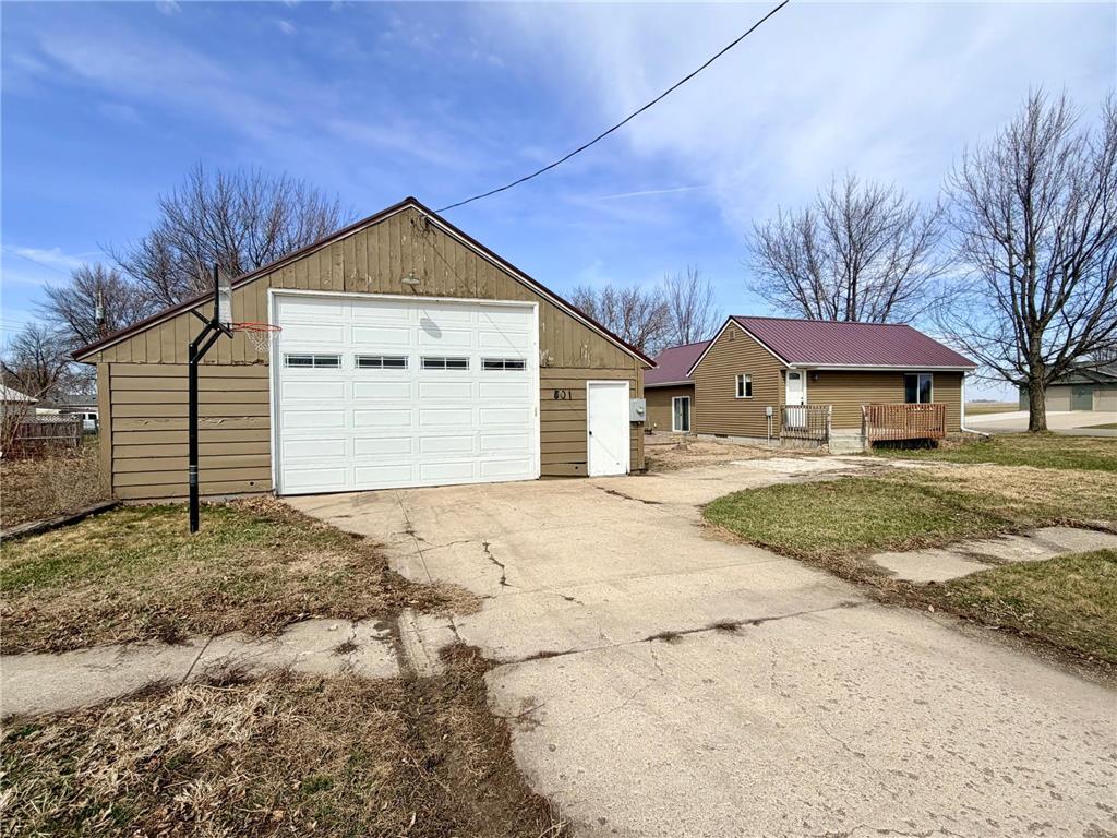 501 5th Street Wilmont MN 56185 7032269 image2