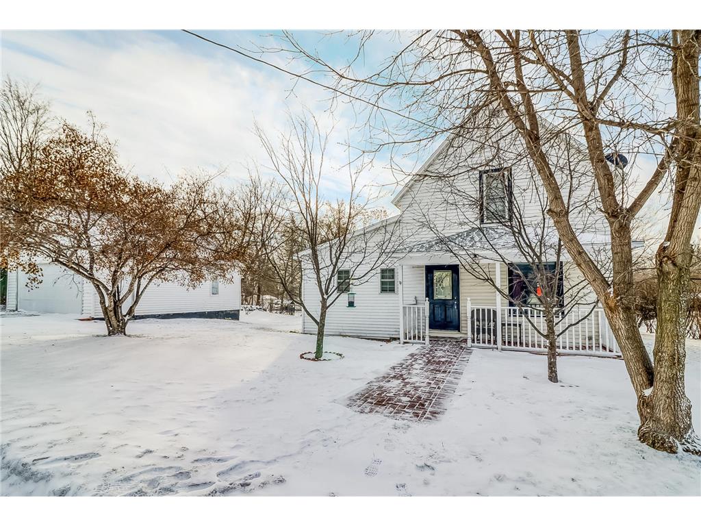 501 Central Street E Detroit Lakes MN 56501 6639685 image1