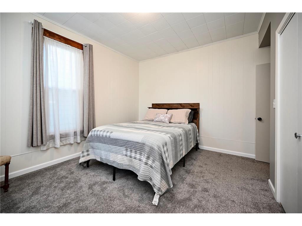 501 E Howard (10th) Street Winona MN 55987 7085866 image12