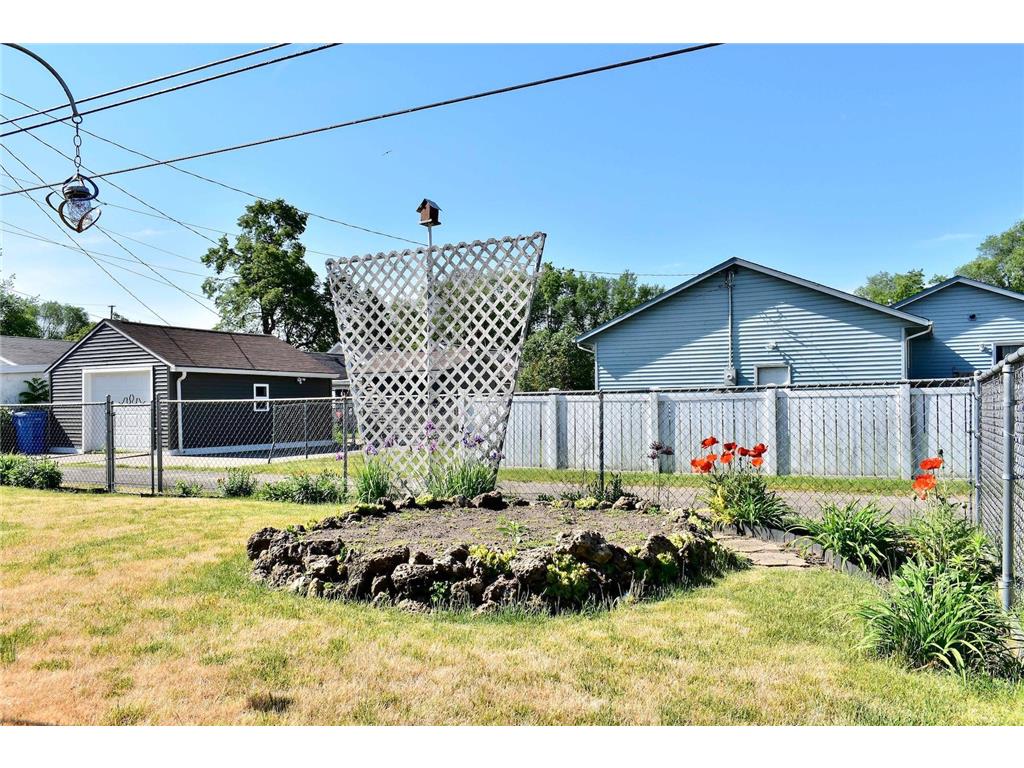 501 E Howard (10th) Street Winona MN 55987 7085866 image28