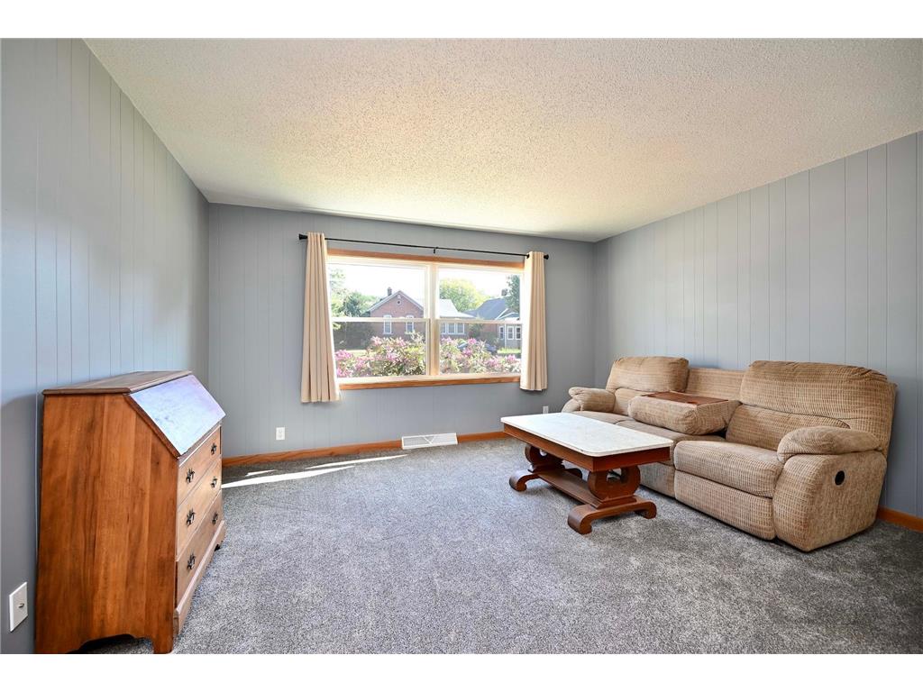 501 E Howard (10th) Street Winona MN 55987 7085866 image3