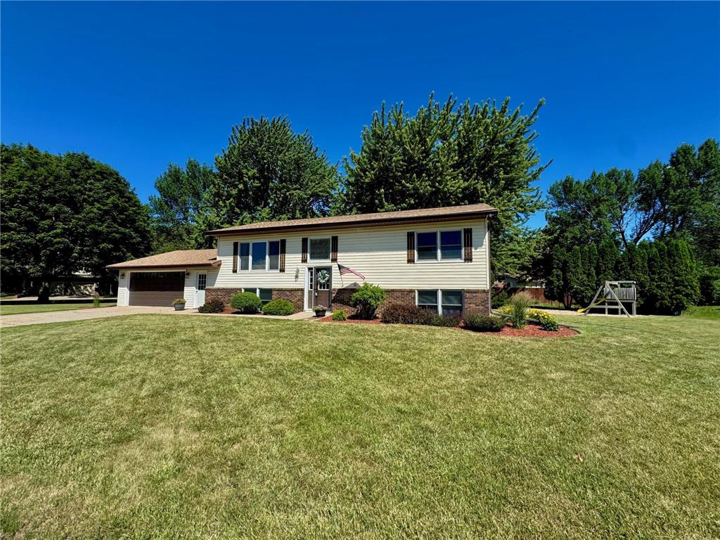 501 Hawthorne Drive Marshall MN 56258 7050110 image1