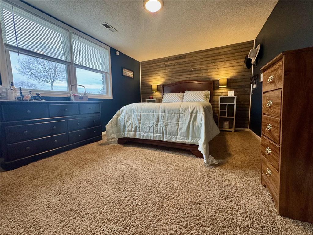 501 Hawthorne Drive Marshall MN 56258 7050110 image16