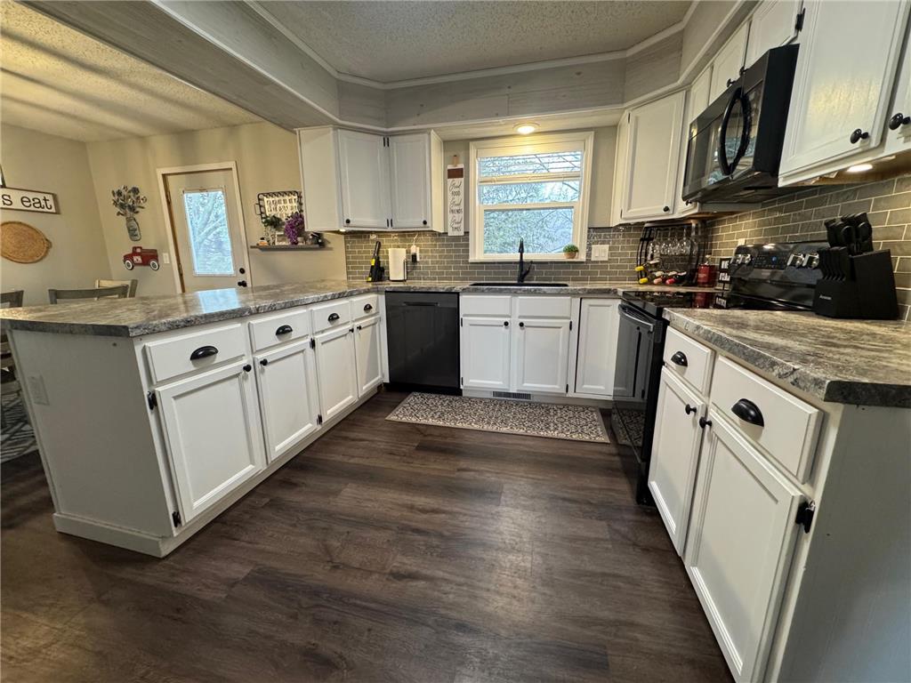 501 Hawthorne Drive Marshall MN 56258 7050110 image8