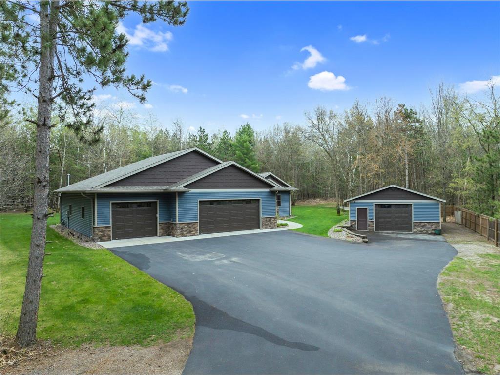 501 Lake Road Altoona WI 54720 6539200 image1