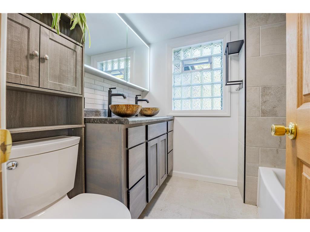 501 Main Street NW Coon Rapids MN 55448 7077449 image19