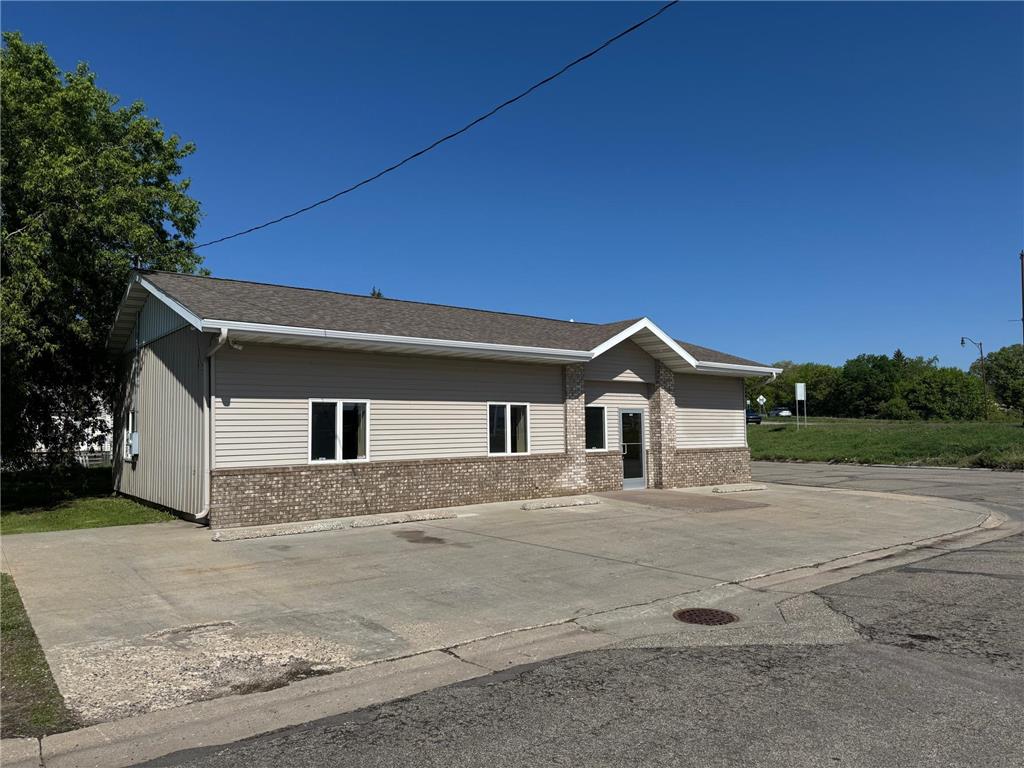 501 Main Street W Detroit Lakes MN 56501 6725742 image1