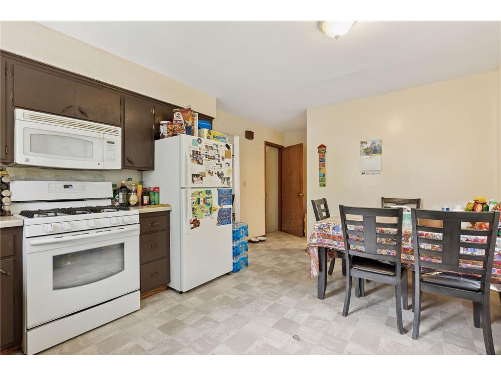 501 Shadyside Circle, Hopkins, MN, 55343 | MLS: 6771486 | Edina Realty