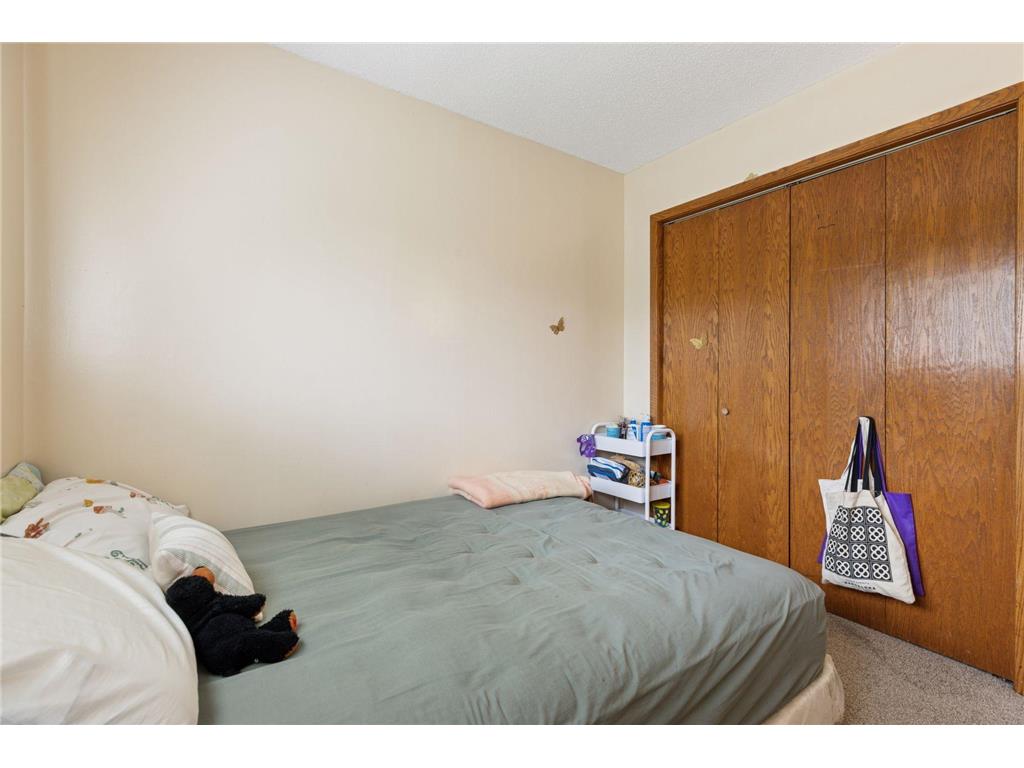 501 Shadyside Circle, Hopkins, MN, 55343 | MLS: 6771486 | Edina Realty