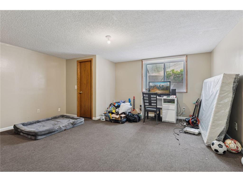 501 Shadyside Circle, Hopkins, MN, 55343 | MLS: 6771486 | Edina Realty