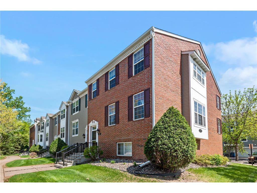 501 Village Parkway Circle Pines MN 55014 6371642 image1