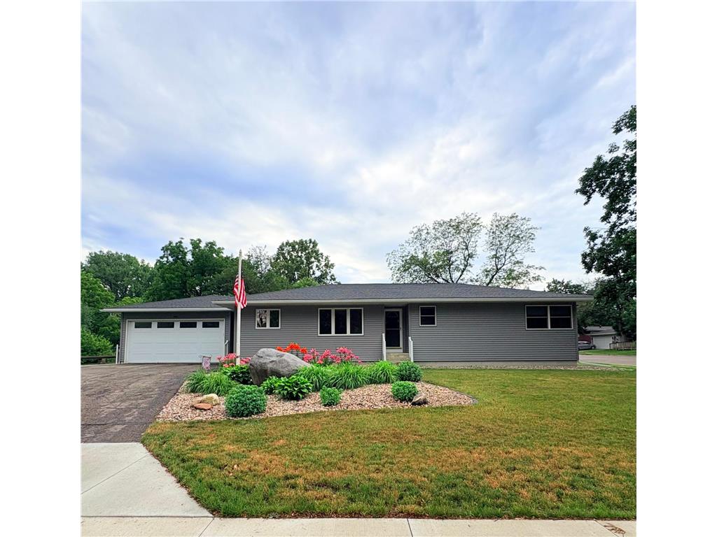 501 W College Drive Marshall MN 56258 7102463 image1