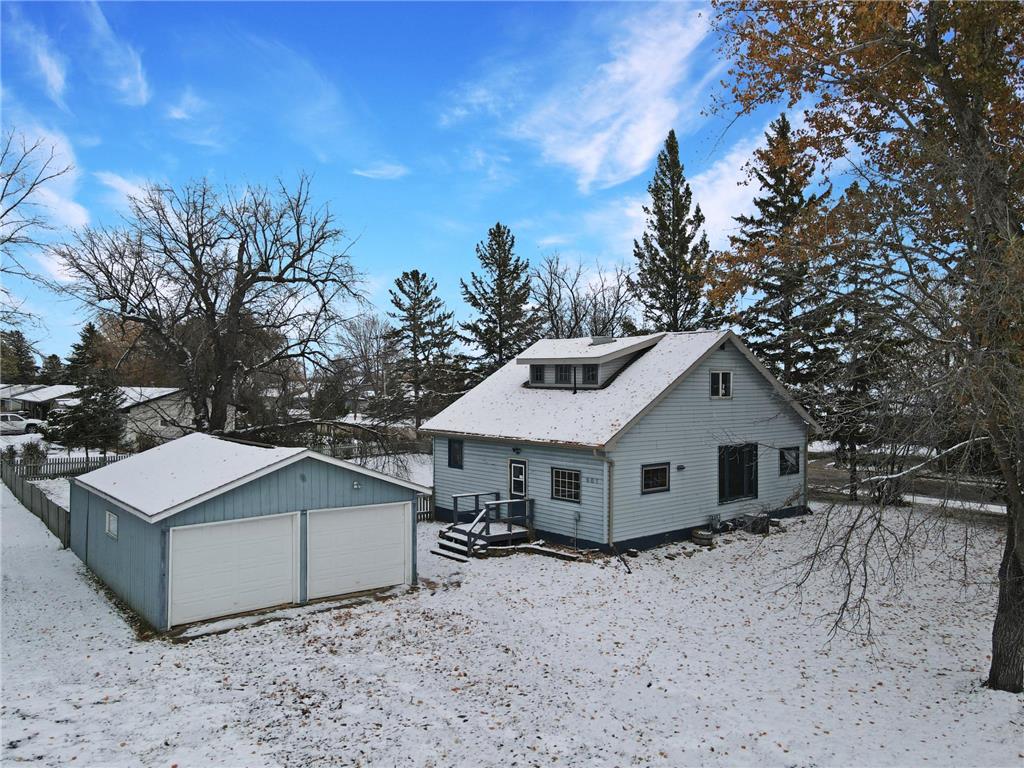 501 Washington Street SE, Warroad, MN, 56763 MLS 6459592 Edina Realty