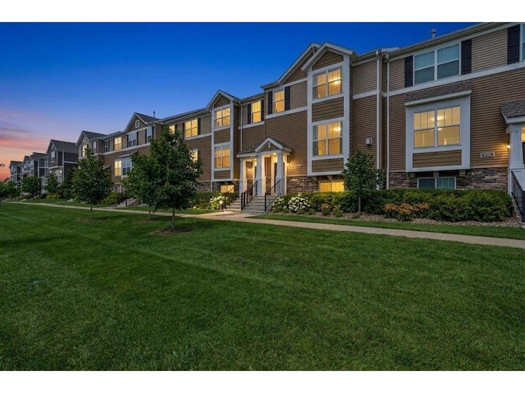5010 93rd Avenue N Brooklyn Park MN 55443 7035348 image1