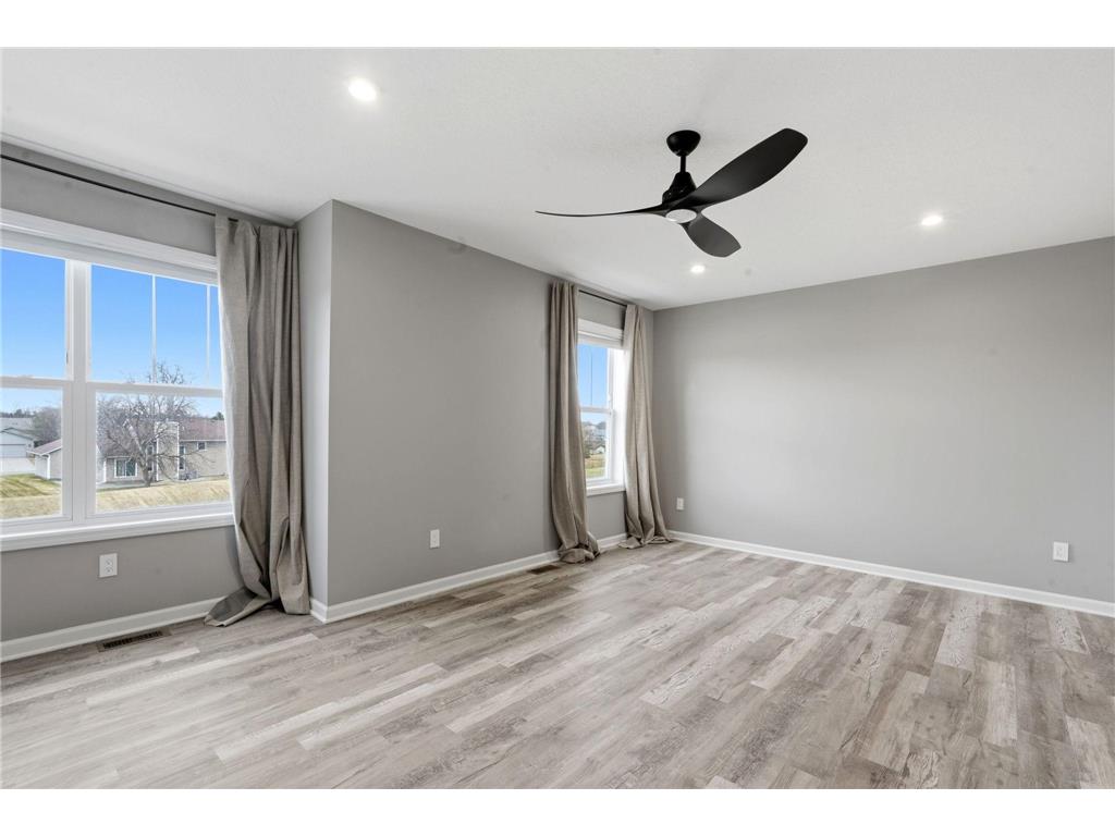 5010 93rd Avenue N Brooklyn Park MN 55443 7035348 image14