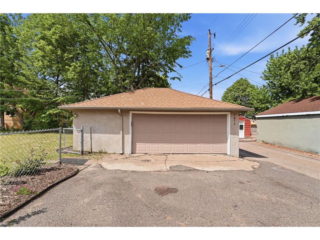 5012 Russell Avenue N Minneapolis MN 55430 7085979 image23