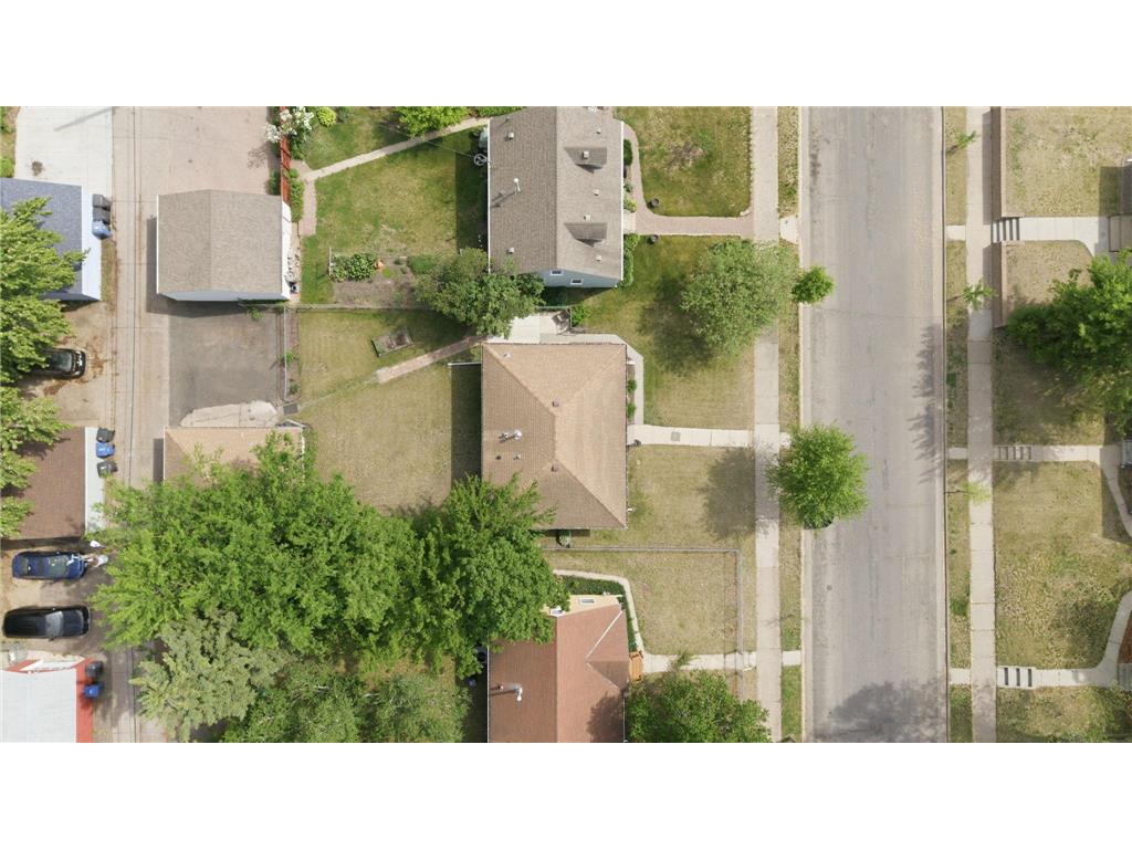 5012 Russell Avenue N Minneapolis MN 55430 7085979 image36