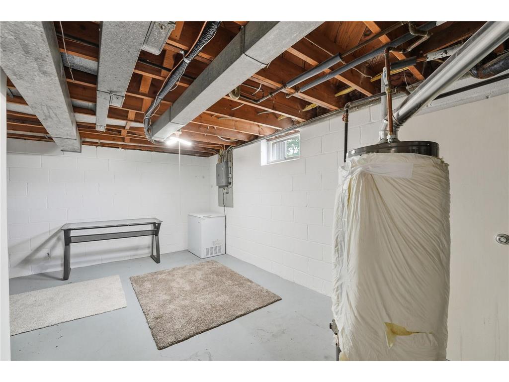 5012 Russell Avenue N Minneapolis MN 55430 7085979 image39
