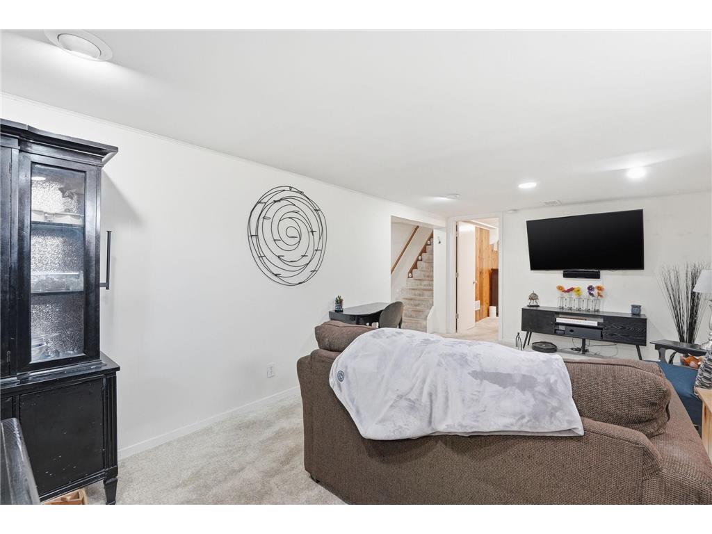 5012 Russell Avenue N Minneapolis MN 55430 7085979 image41