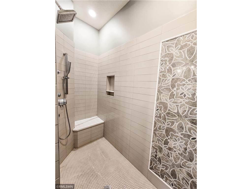 5014 Dale Ridge Road Woodbury MN 55129 6814319 image16