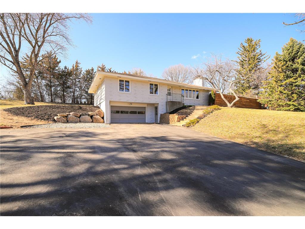 5014 Vine Hill Road Deephaven MN 55331 6507061 image1