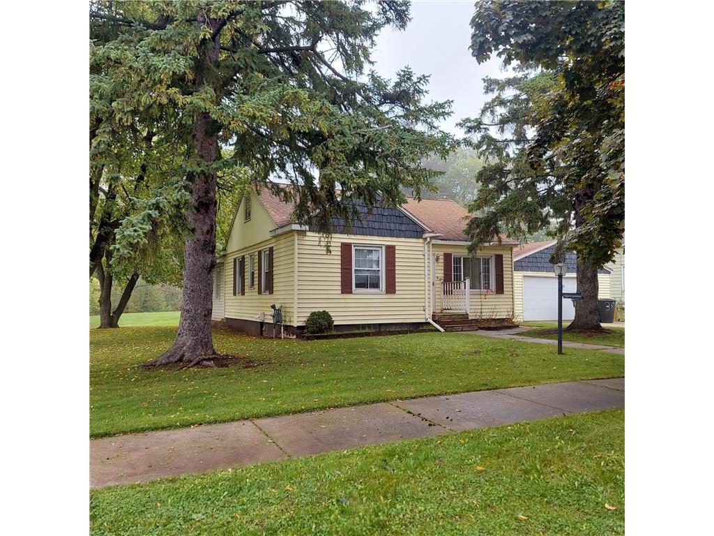 5015 E 1st Street Superior WI 54880 6442393 image1