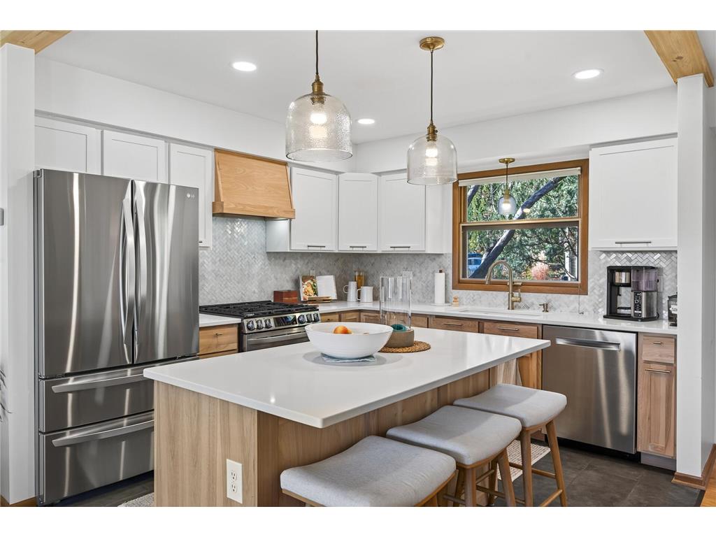 5016 W 106th Street Bloomington MN 55437 6814043 image1