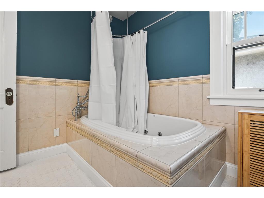 5019 Garfield Avenue Minneapolis MN 55419 6785919 image34