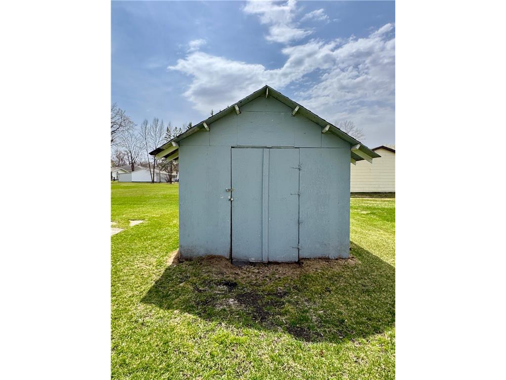 502 3rd Street NE Roseau MN 56751 7065286 image21