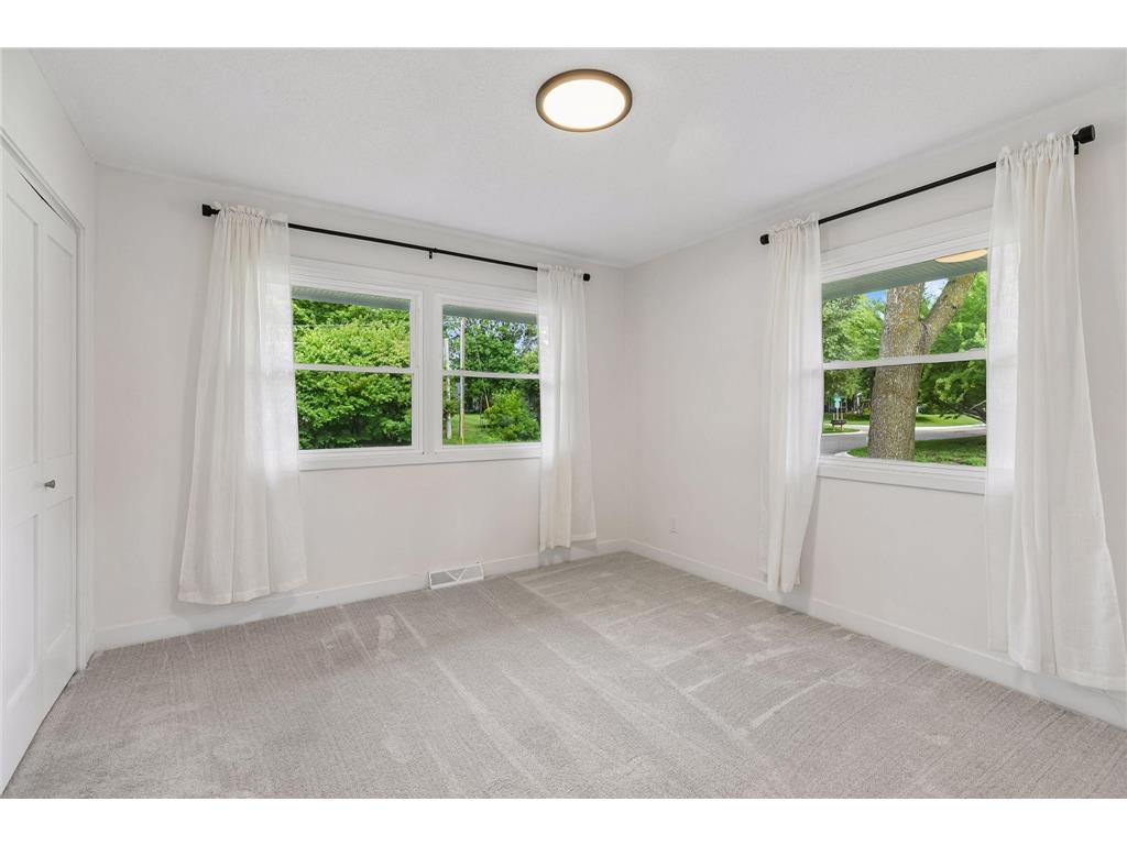 502 4th Avenue SW Norwood Young America MN 55397 7103853 image10