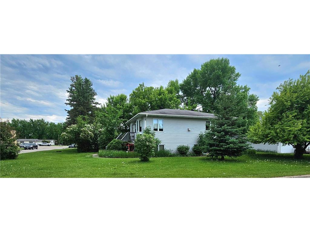 502 Chicago Avenue SW Red Lake Falls MN 56750 7087724 image1