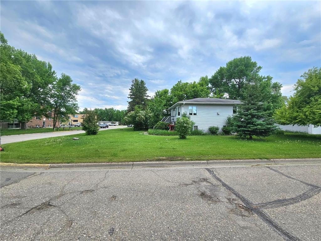 502 Chicago Avenue SW Red Lake Falls MN 56750 7087724 image2