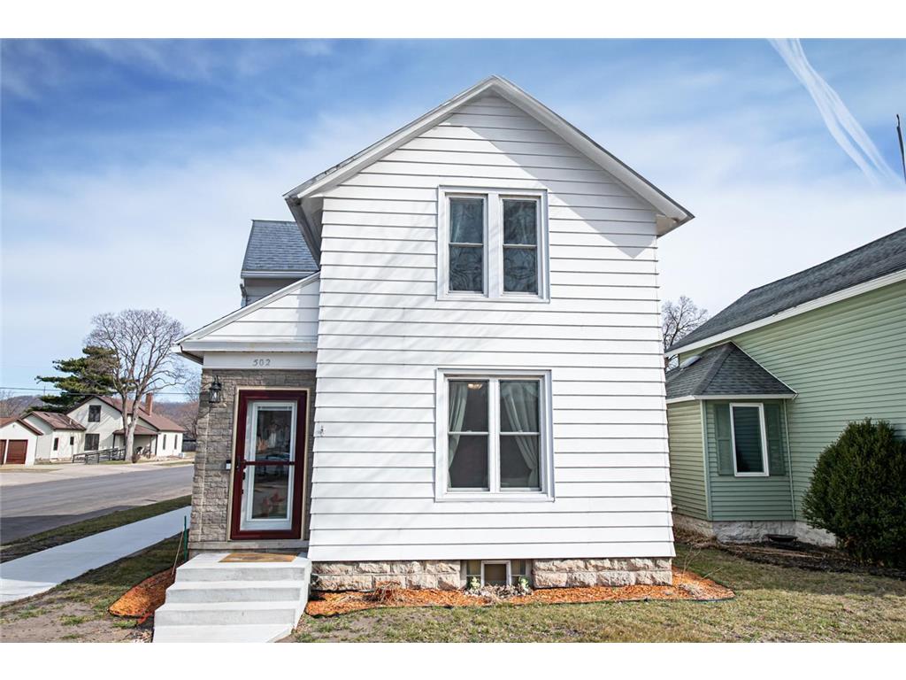 502 E 3rd Street Winona MN 55987 6506289 image1